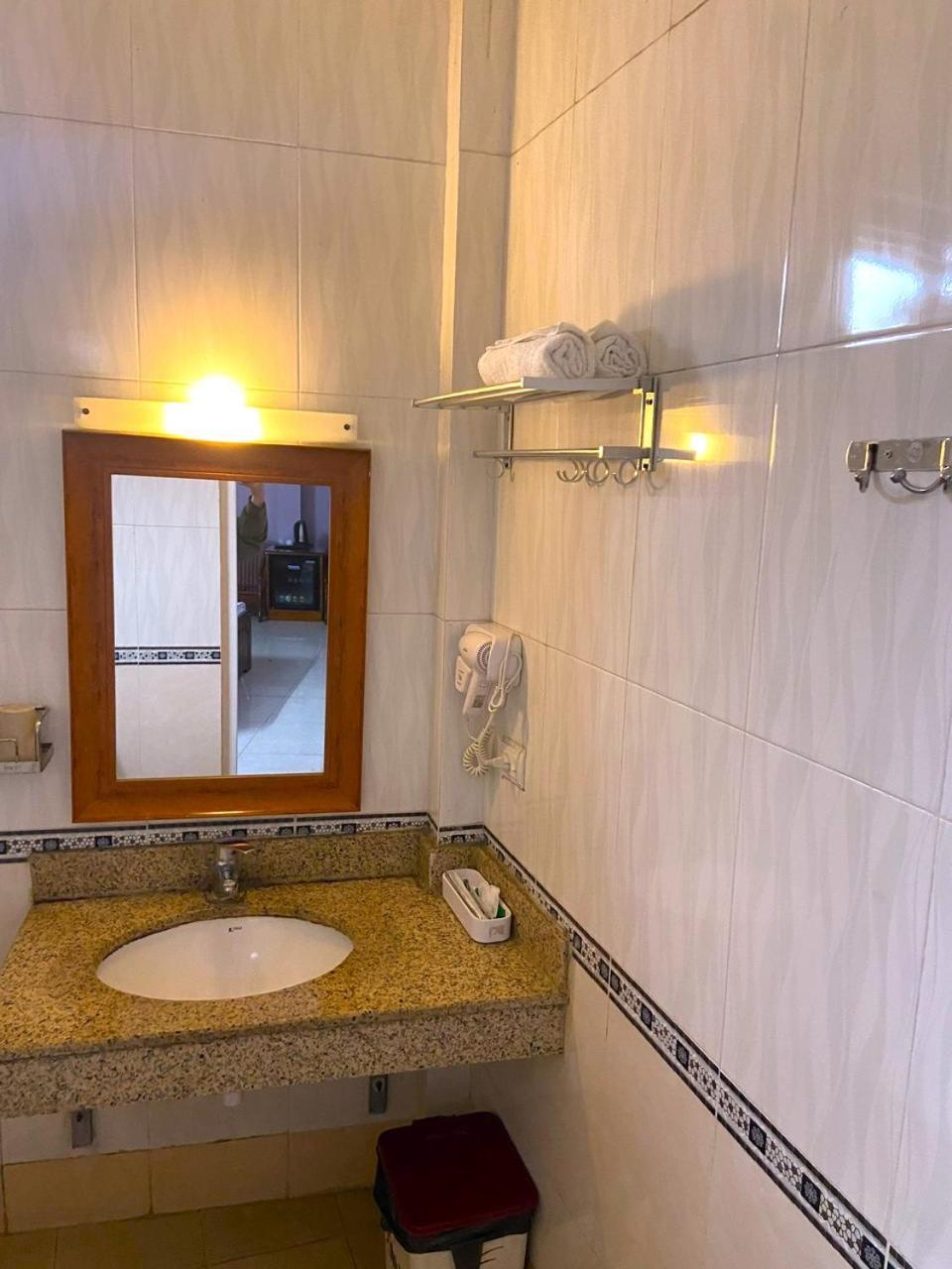 Hong Ha Airport Hotel Thach Loi Zewnętrze zdjęcie